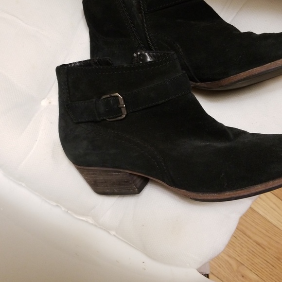 Boots - Picture 3 of 3